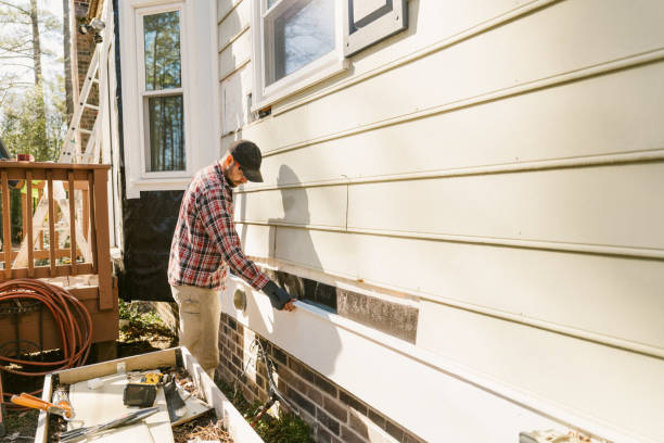 Trusted Storm Damage Siding Repair service in Sullivan, IL - Creative Siding